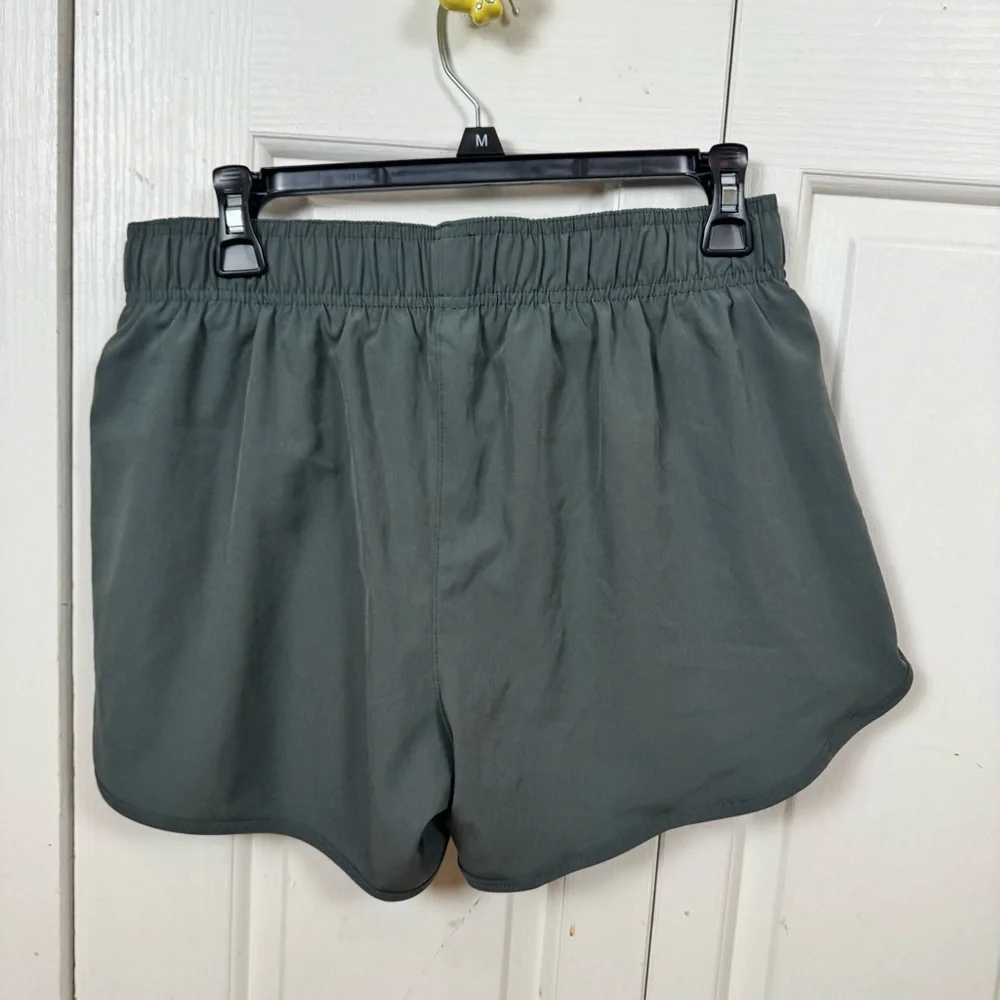 NWT Legend Women's Green Athletic Shorts - Picture 3 of 5